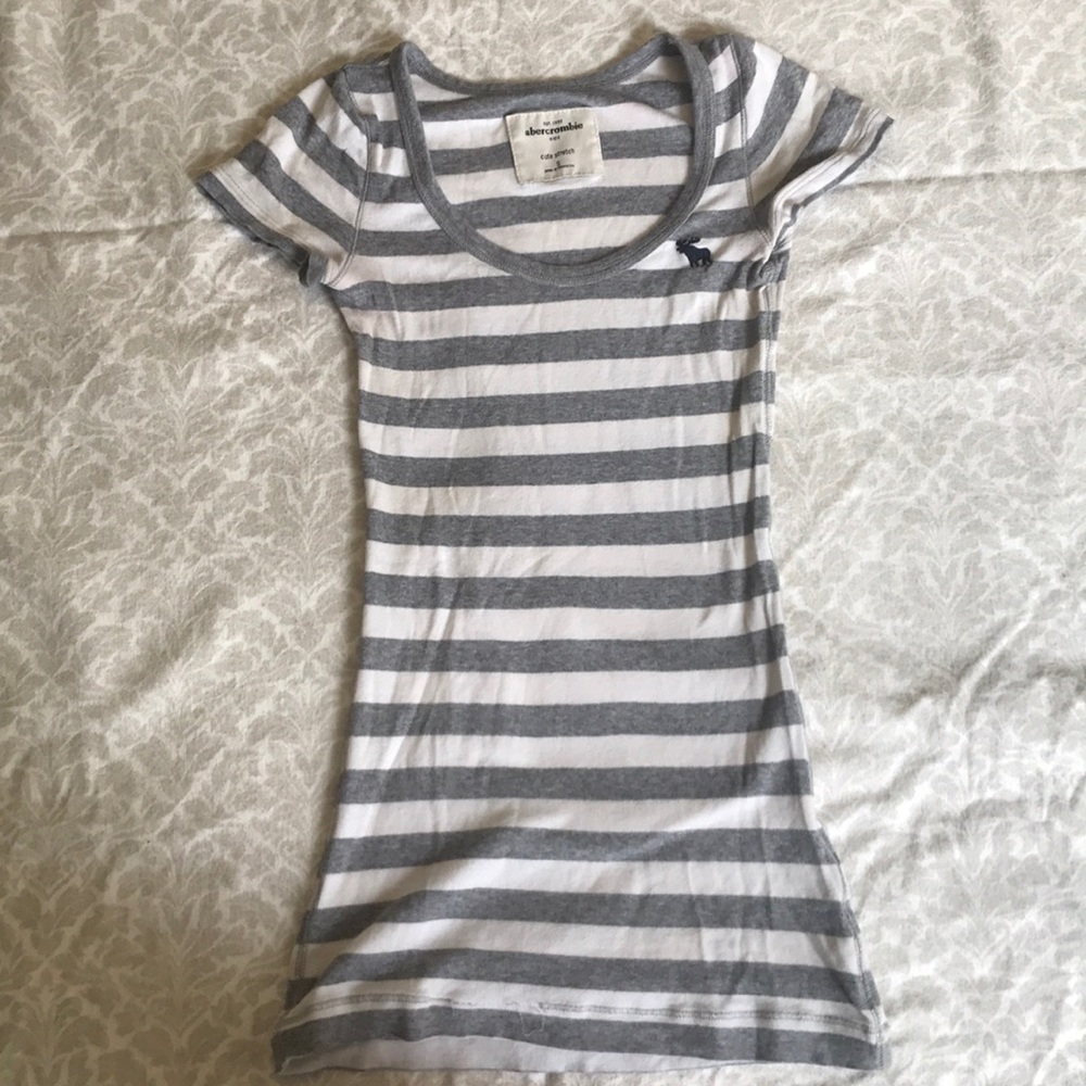 Abercrombie kids cute stretch T-shirt